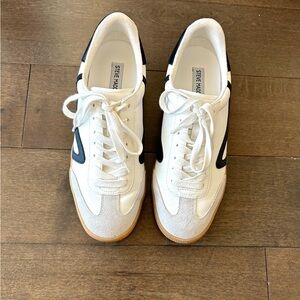 Steve Madden Sneakers